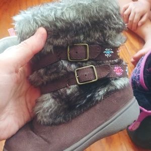 Toddler size7 winter boots